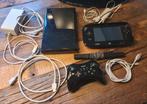Nintendo Wii U + Nintendoland, Spelcomputers en Games, Ophalen of Verzenden, Gebruikt, Met 2 controllers