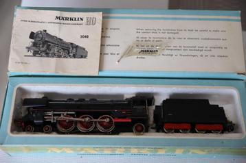 Marklin Schnellzug locomotive 3048, wagons, trafo ea (HO) beschikbaar voor biedingen