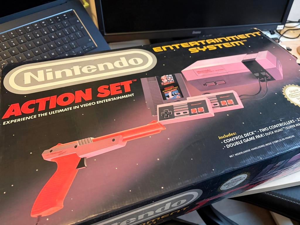 GEZOCHT: Nintendo NES spelcomputers die niet meer werken, Ophalen of Verzenden, Niet werkend, Met 1 controller, Met zapper/pistool