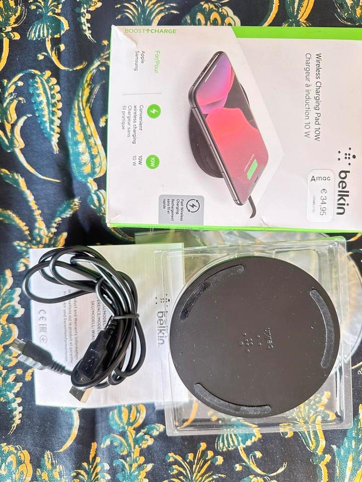 Belkin BOOSTCHARGE Qi Draadloze oplader - 10W - Zwart, Telecommunicatie, Mobiele telefoons | Telefoon-opladers, Nieuw, Apple iPhone
