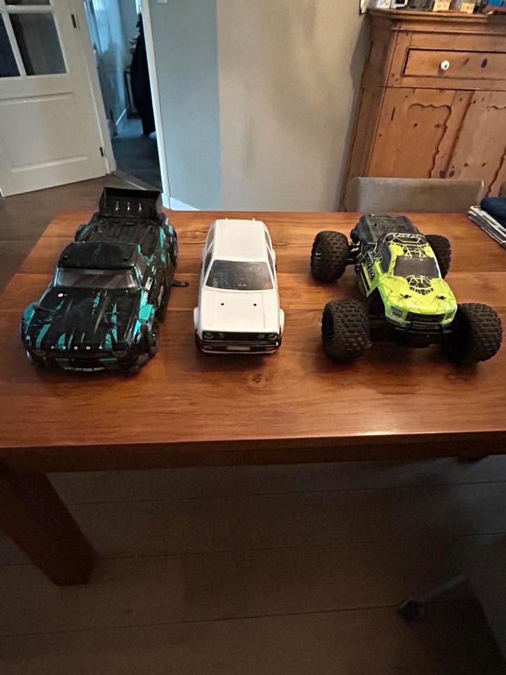 Rc autos arma, Hobby en Vrije tijd, Modelbouw | Radiografisch | Auto's, Zo goed als nieuw, Auto offroad, Elektro, Schaal 1:10