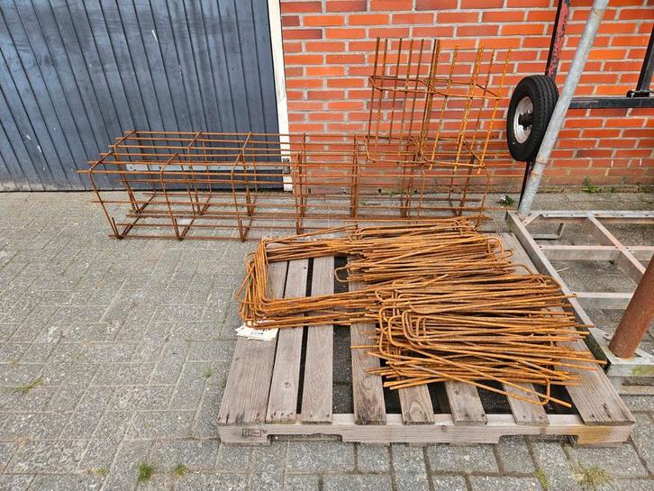 Betonijzer betonstaal ijzer staal beton, Doe-het-zelf en Verbouw, IJzerwaren en Bevestigingsmiddelen, Nieuw, Overige typen, 250 mm of meer