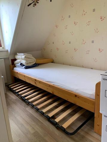 Bedden gratis af te halen beschikbaar voor biedingen