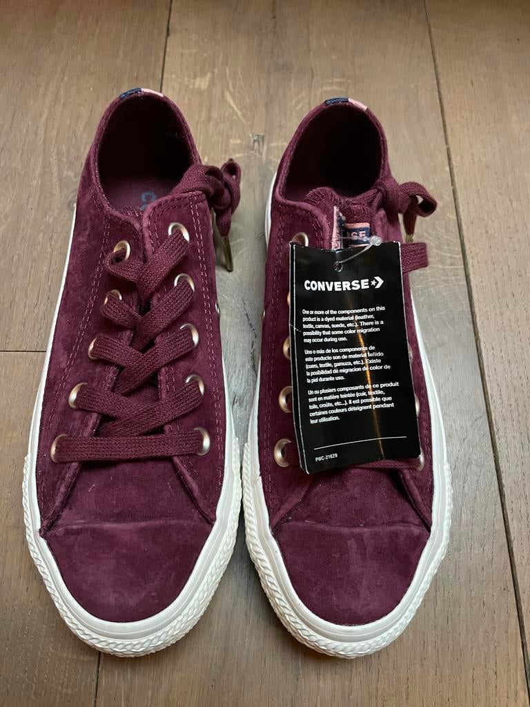 Nieuwe suede converse all star maat 35 schoenen, Kleding | Dames, Schoenen, Nieuw, Ophalen of Verzenden, Sneakers of Gympen, Converse All Stars