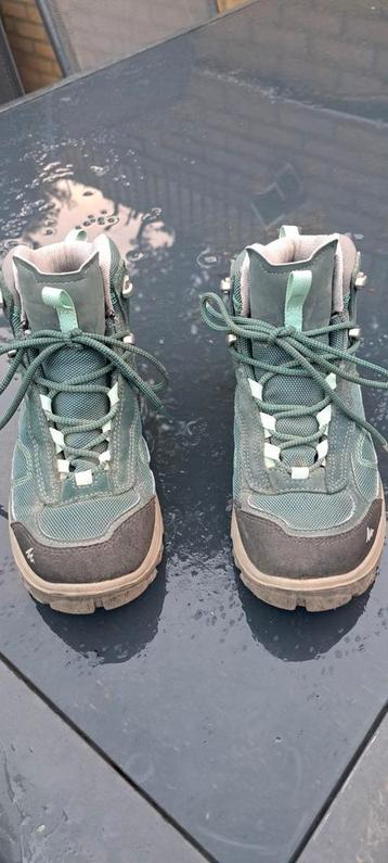 Wandelschoen beschikbaar voor biedingen