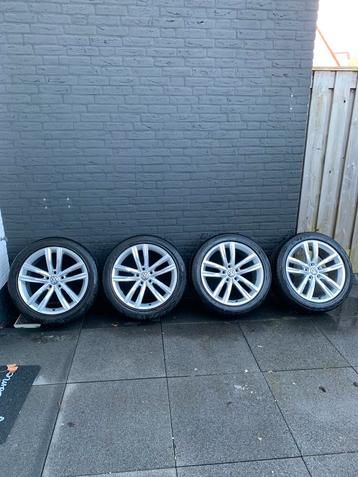 Volkswagen Passat 18inch Dartford R-line velgen met banden.  beschikbaar voor biedingen