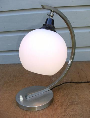 Art Deco bureaulamp beschikbaar voor biedingen