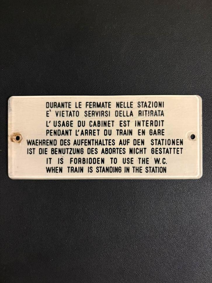Kunststof coupebordje uit internationaal rijtuig (jaren 70), Verzamelen, Spoorwegen en Tramwegen, Gebruikt, Trein, Ophalen of Verzenden