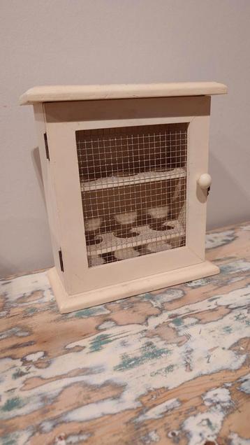 Wit Brocante Eierkastje