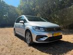 Volkswagen Touran R-line 1.4 TSI/150PK 7-DSG 2018 Grijs, Auto's, Stof, 74 €/maand, 4 cilinders, 7 stoelen