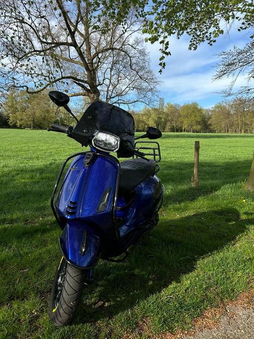 Vespa Sprint Custom 2021, Fietsen en Brommers, Scooters | Vespa, Zo goed als nieuw, Overige modellen, Ophalen of Verzenden