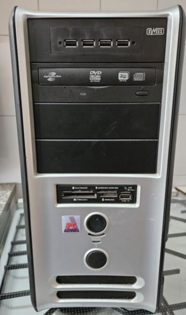 2 x desktop pc, 1 x dual-core, 1 x AMD, Computers en Software, Desktop Pc's, Gebruikt, HDD, SSD, Met videokaart, Ophalen