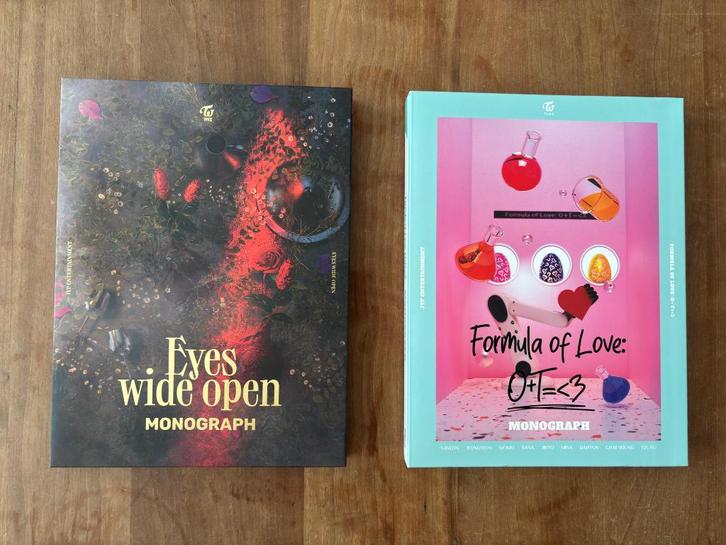 Twice Monographs: Formula of Love en Eyes Wide Open, Verzamelen, Muziek, Artiesten en Beroemdheden, Zo goed als nieuw, Foto of Kaart