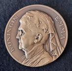 Bronzen penning Koningin Emma 1858-1934, Ophalen of Verzenden, Brons, Nederland