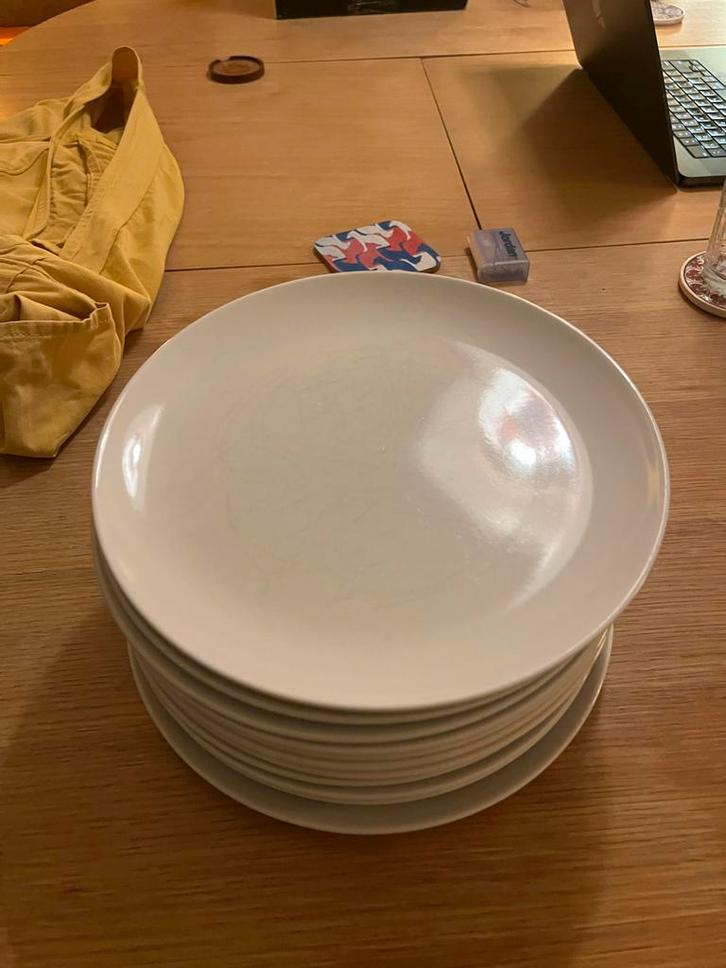 Stapel borden, Ikea en blauwe stippen, Huis en Inrichting, Keuken | Servies, Gebruikt, Bord(en), Effen, Keramiek, Ophalen