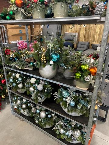 27x Kerst stukken / bakken beschikbaar voor biedingen