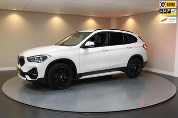 BMW X1 SDrive18i High Executive *Sfeerverlichting* M-Stuur|M beschikbaar voor biedingen