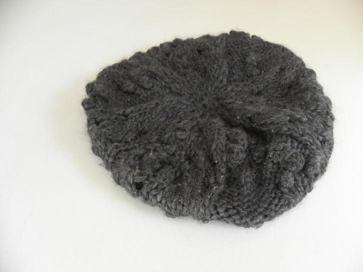 Nieuwe basic grijs gebreide acryl wol baret hoed H&M 1 maat, Kleding | Dames, Hoeden en Petten, Nieuw, Hoed, One size fits all
