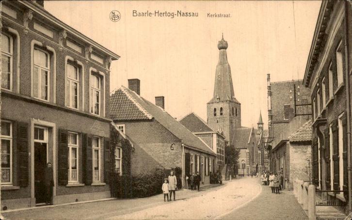 Baarle-Hertog-Nassau - Kerkstraat, Verzamelen, Ansichtkaarten | Nederland, Gelopen, Noord-Brabant, Voor 1920, Ophalen of Verzenden