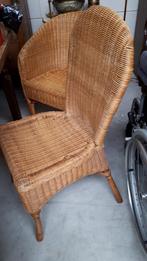 Leuke gezellige rieten stoel, Huis en Inrichting, Stoelen, Ophalen, Bruin, Eén