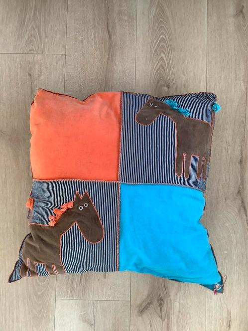 Prachtig zitkussen / sierkussen kinderen 60 x 60 z.g.a.n.!!, Huis en Inrichting, Woonaccessoires | Kussens, Zo goed als nieuw