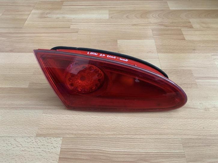 achterlicht achterklep links seat leon 1P 2005 tot 2008, Auto-onderdelen, Verlichting, Seat, Gebruikt, Ophalen of Verzenden