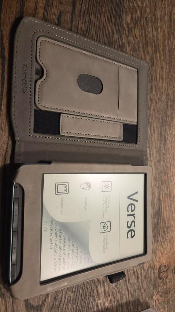 Ereader Pocketbook Verse met hoes, Computers en Software, E-readers, Zo goed als nieuw, 6 inch of minder, 8 GB, Touchscreen, Uitbreidbaar geheugen