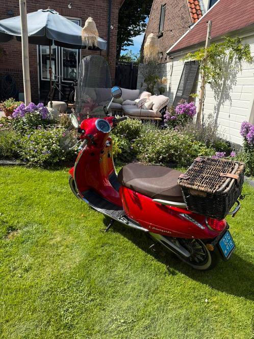 Elektrische scooter blauw kenteken, Fietsen en Brommers, Snorfietsen en Snorscooters, Gebruikt, Overige merken, Elektrisch, Ophalen
