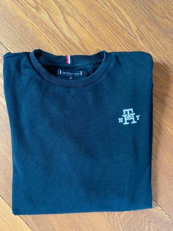 Tommy Hilfiger longsleeve beschikbaar voor biedingen
