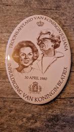 Tegeltje troonafstand van koningin juliana., Ophalen of Verzenden, Kaart, Foto of Prent