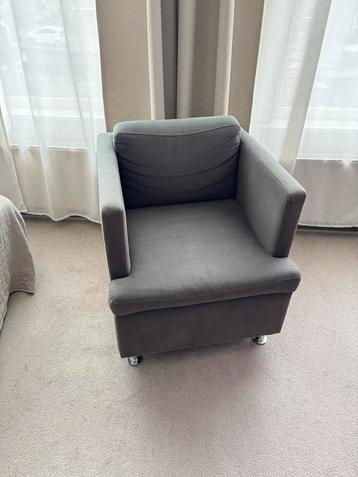 2 grijze fauteuils - Ophalen ivm verhuizing - Leiden