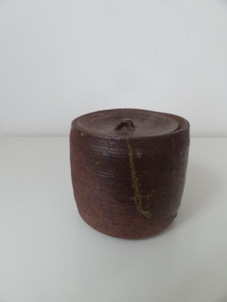 Steengoed dekselpot van Janet Darnell Leach, dubbel gemerkt,, Antiek en Kunst, Antiek | Keramiek en Aardewerk, Verzenden