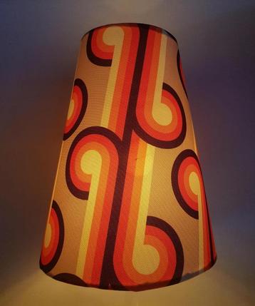 Handgemaakte Retro Lampenkap jaren 70 Stijl beschikbaar voor biedingen