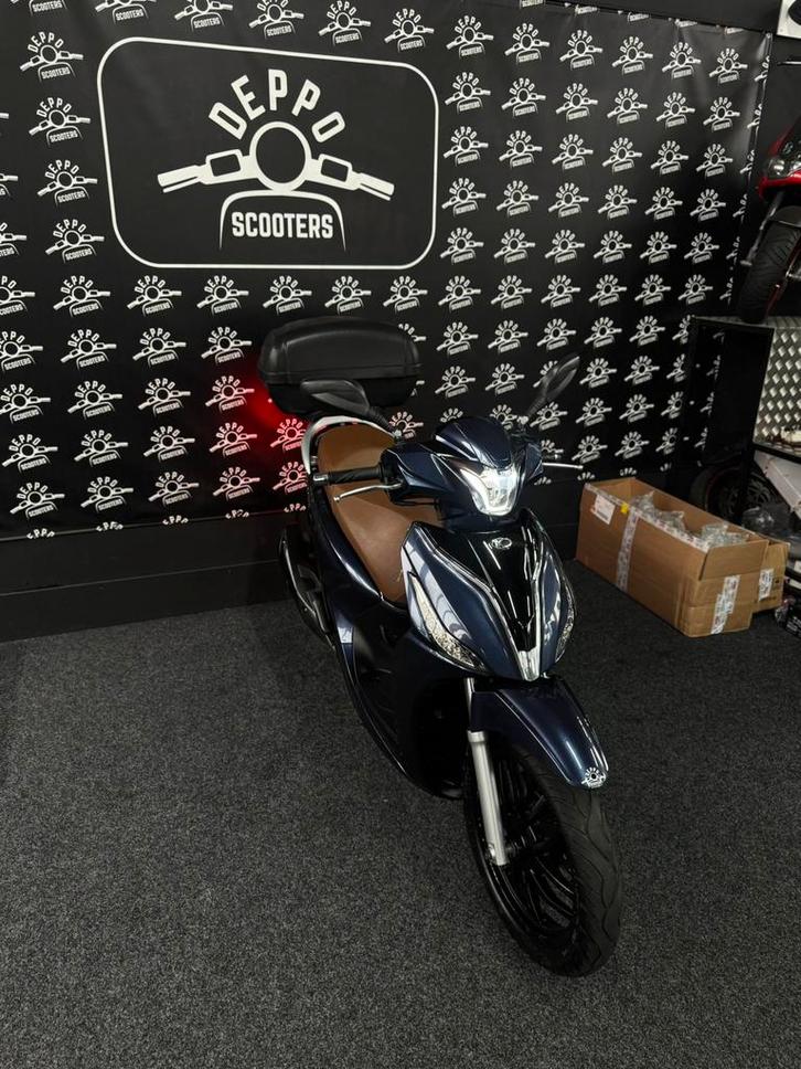 Kymco people s 2023 EERSTE EIGENAAR, Fietsen en Brommers, Scooters | Kymco, Zo goed als nieuw, People S, Benzine, Ophalen