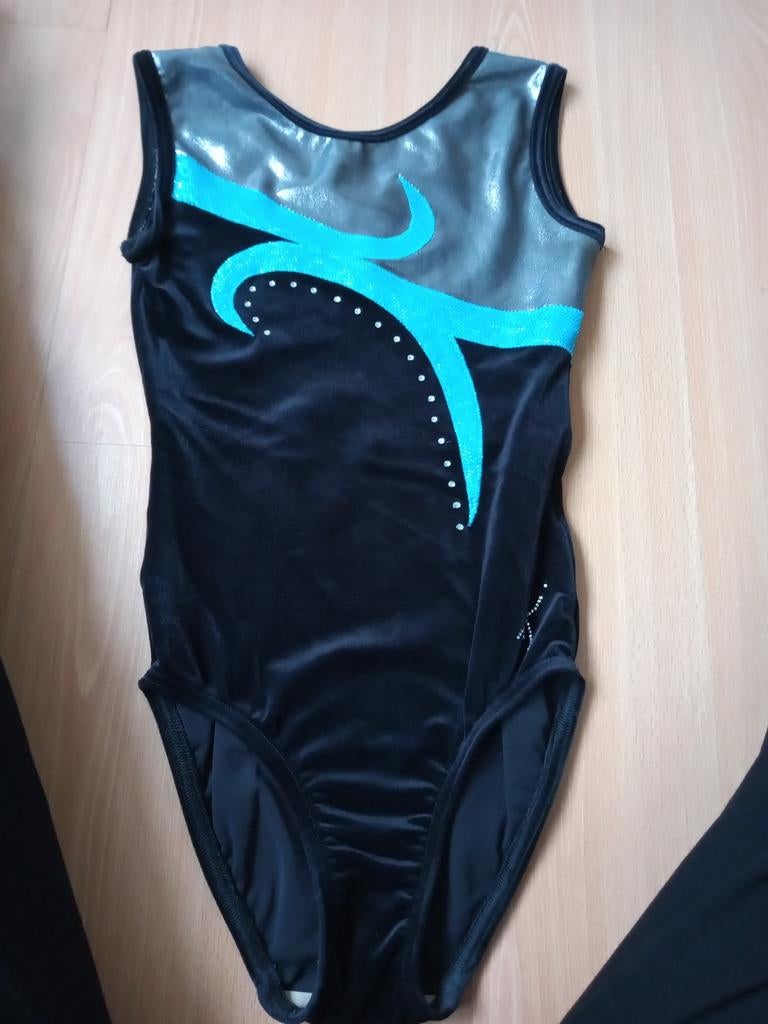 Diverse mooie turnpakjes in verschillende maten, Ophalen of Verzenden