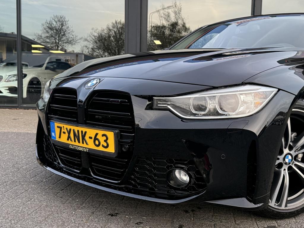 BMW 3 Serie Touring 318d High Executive (bj 2014, automaat), Stof, Zwart, Diesel, 3-Serie