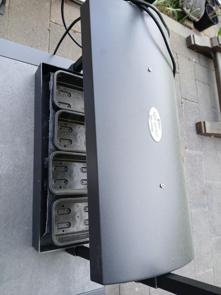 Grow Light Garden Kweekbak - Ideaal voor binnenkweek, Tuin en Terras, Kweekspullen, Ophalen of Verzenden, Gebruikt, Kweekbak