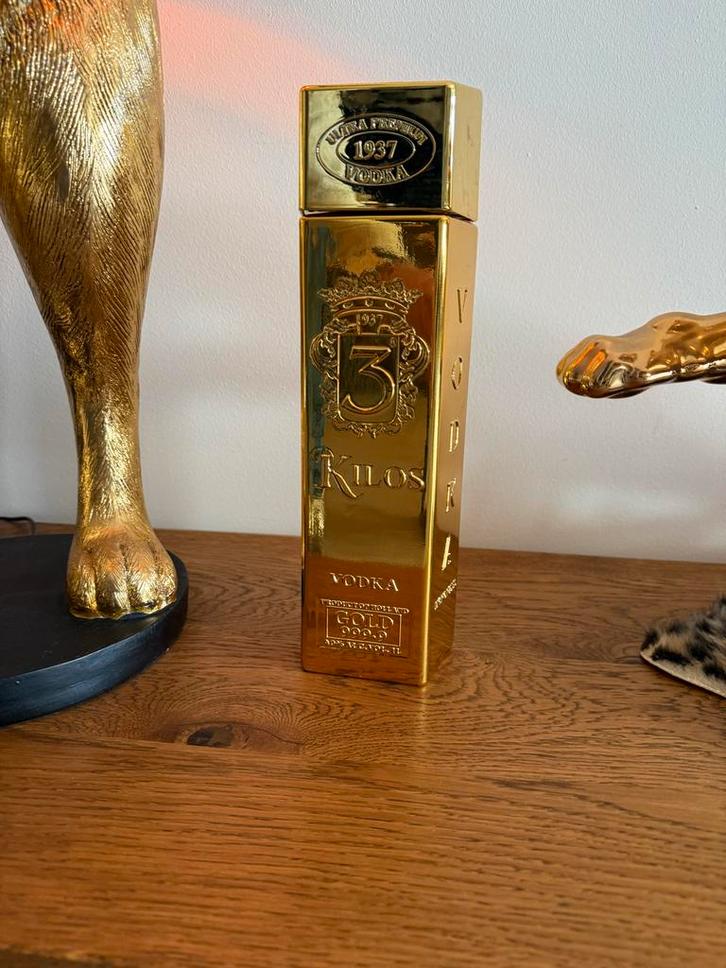 3 Kilos Vodka Gold 999.9 fles (leeg) goudbaar goudstaaf, Verzamelen, Overige Verzamelen, Gebruikt, Ophalen of Verzenden