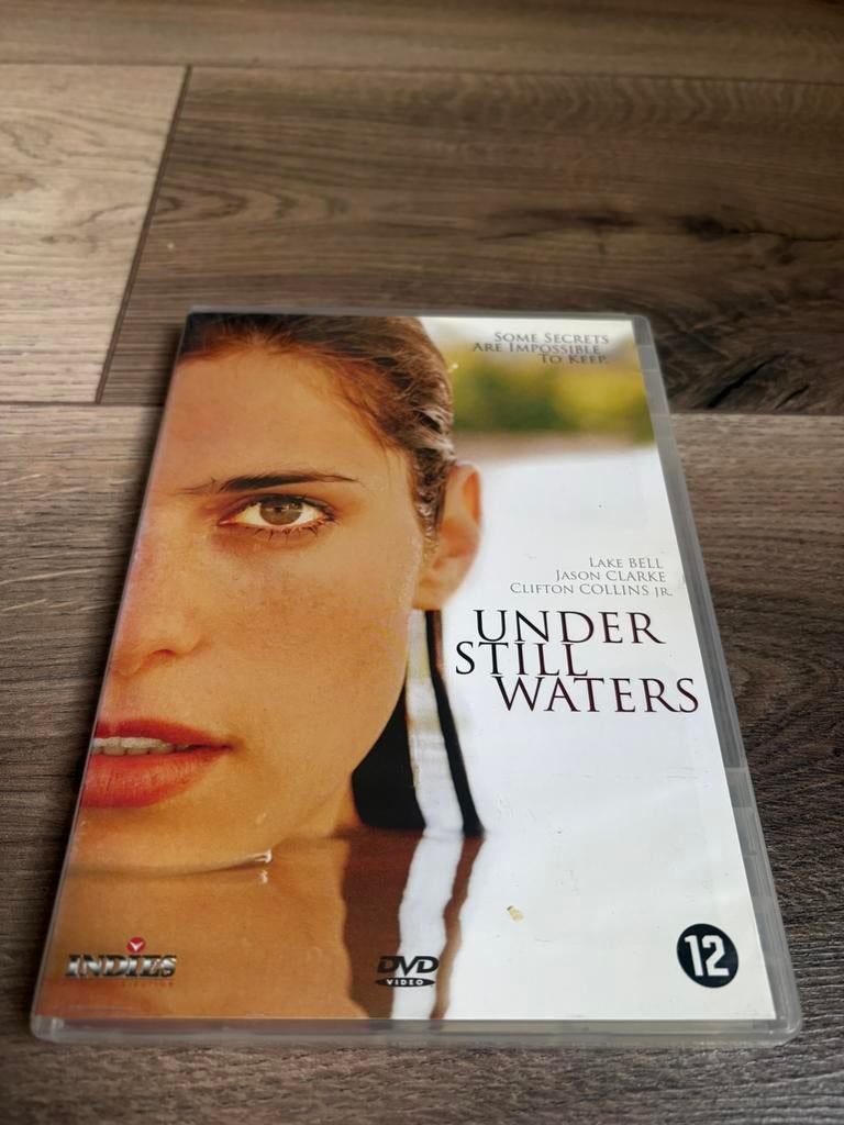 Under Still Waters van Carolyn Miller, Vanaf 16 jaar, Ophalen of Verzenden, Zo goed als nieuw