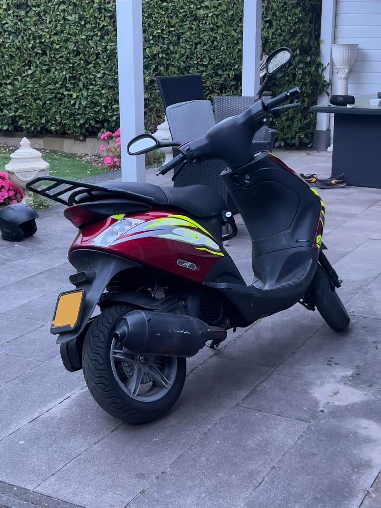 172cc AC Zip DD DG, Fietsen en Brommers, Scooters | Piaggio, Ophalen, Zo goed als nieuw, Tweetakt, Zip