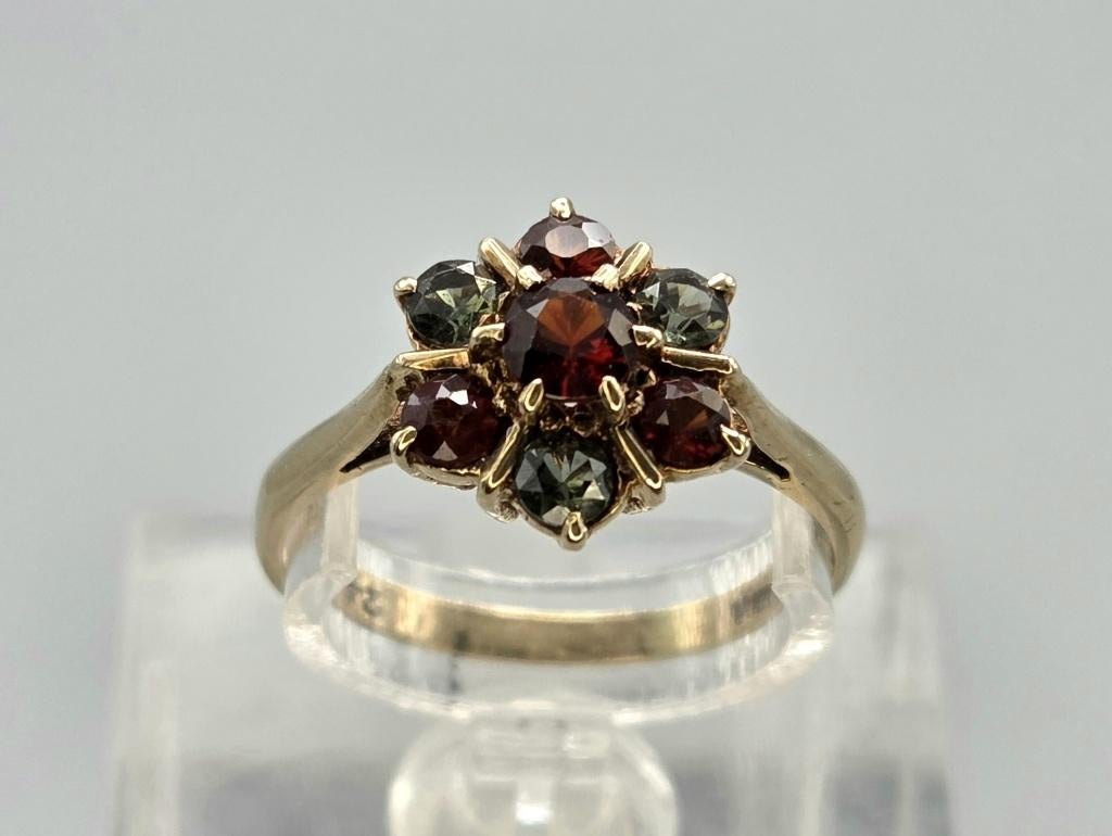 Gouden Vintage ring met toermalijn en granaat. 2026/242.
