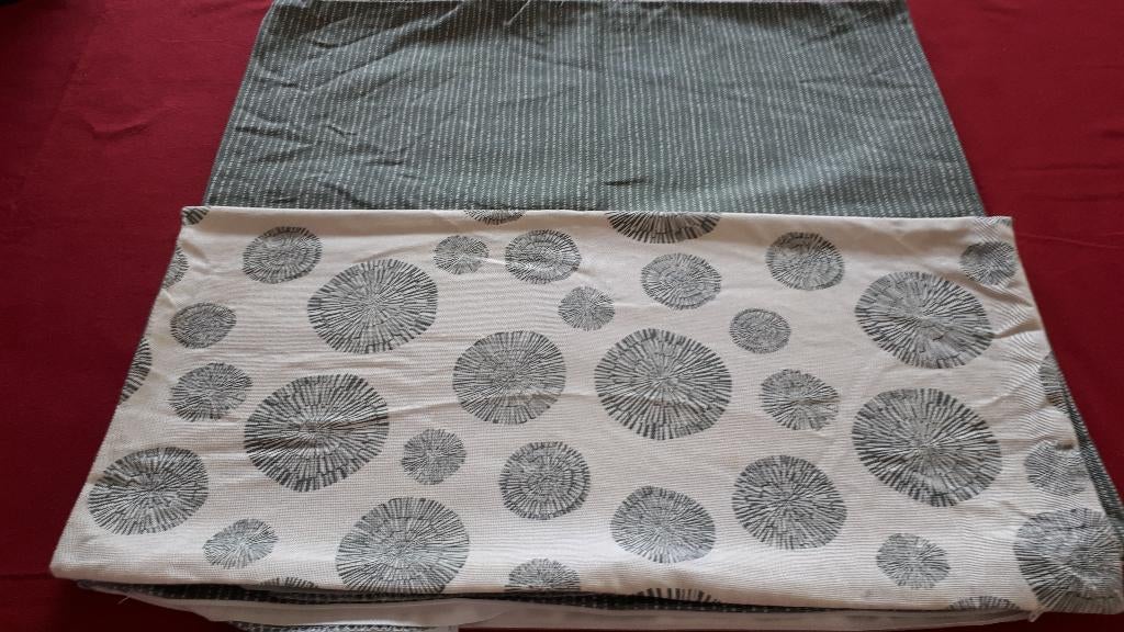 2 zgan IKEA Tradpalm kussen hoezen 50 x 50 cm, Ophalen of Verzenden, Zo goed als nieuw, Overige kleuren, Vierkant