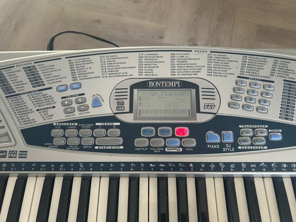 Bontempi PM 747 Keyboard met standaard en hoes, Overige merken, Ophalen of Verzenden, Met standaard, 61 toetsen