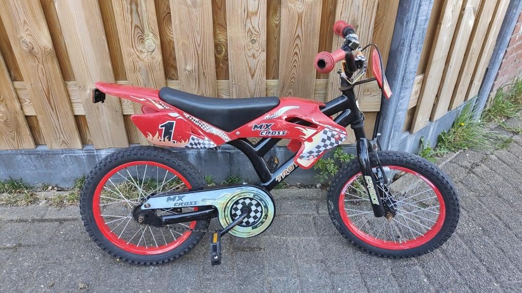 Troy mx cross
16 inch, Fietsen en Brommers, Minibikes, Midibikes en Pitbikes, Ophalen, Gebruikt, Overige typen