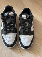 Nike Dunk Low Panda, Ophalen of Verzenden, Gedragen, Zwart, Sneakers of Gympen
