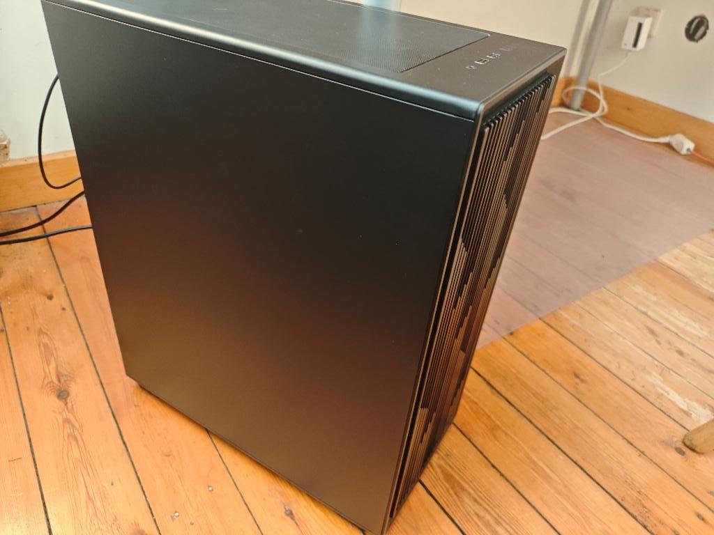 Gaming PC + Monitor | Intel i7 & RTX 2060, Gebruikt, 32 GB, Zelf gebouwde pc, 2 TB
