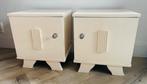 Twee antieke nachtkastjes, crèmekleurig met ster, Huis en Inrichting, Gebruikt, Minder dan 45 cm, Ophalen of Verzenden, Minder dan 55 cm