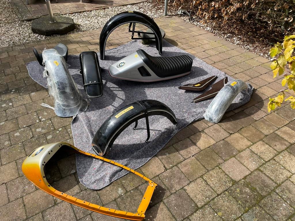 Bmw bosch Hoske Hella R25 spatborden,uitlaat,zadel,cardanR90, Motoren, Onderdelen | Oldtimers, Ophalen, Gebruikt