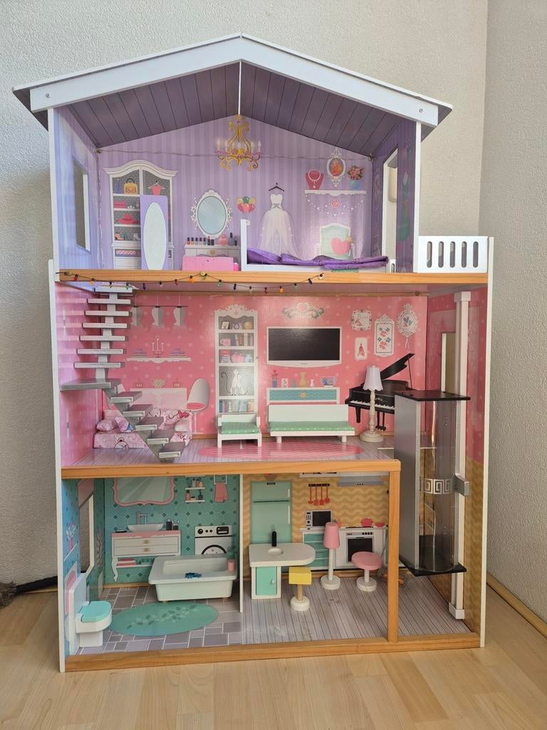 Groot poppenhuis/barbiehuis, Kinderen en Baby's, Speelgoed | Poppenhuizen, Ophalen, Poppenhuis