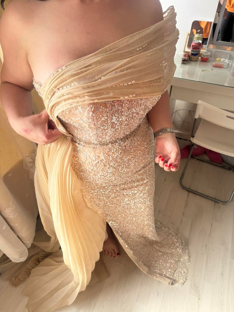 Gala jurk, Ophalen of Verzenden, Zo goed als nieuw, Beige, Bruidsmeisjeskleding